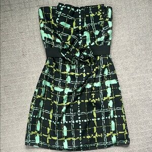 The Limited Green and Black Strapless Belted Ruffle Short Sheath Dress Size 8